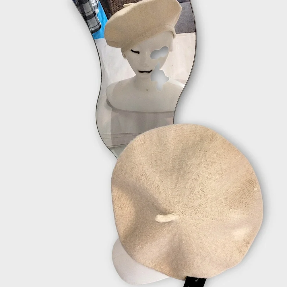 Classic Beige Knit Beret Hat Warm Cozy Winter Fall Fashion Accessory Womens Mens